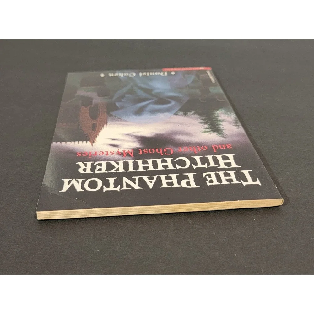 The Phantom Hitchhiker Daniel Cohen 1992 First Scholastic Printing Horror‎